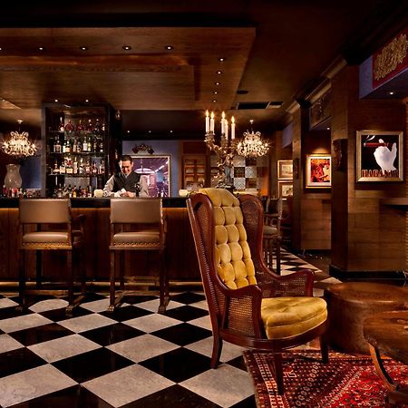 Hotel The Peninsula Manila Makati City Restaurace fotografie The bar at the St Regis