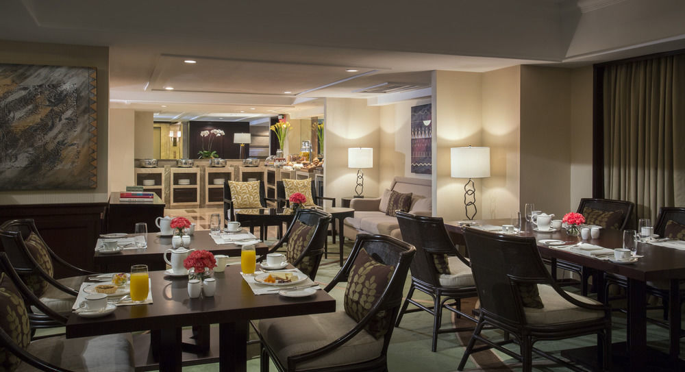 Hotel The Peninsula Manila Makati City Exteriér fotografie The Club Lounge at the Fairmont San Francisco