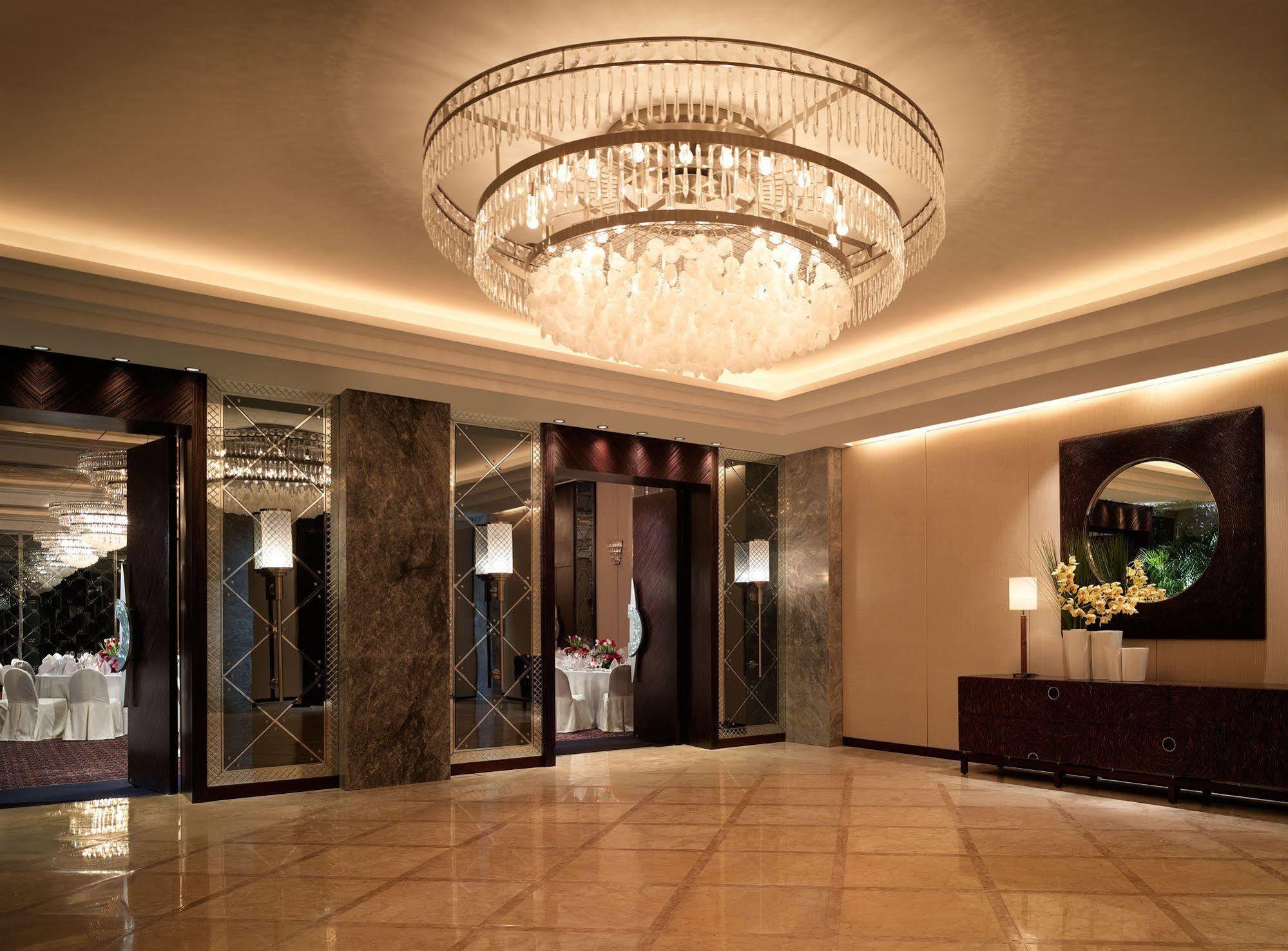 Hotel The Peninsula Manila Makati City Interiér fotografie The lobby of the hotel